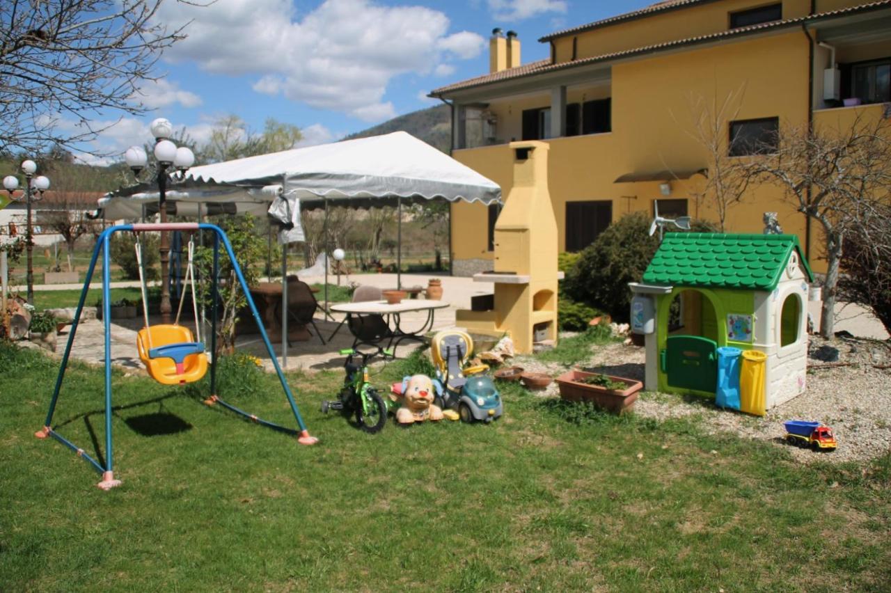 Ferienwohnung Mansarda Con Camino Montefranco Exterior foto