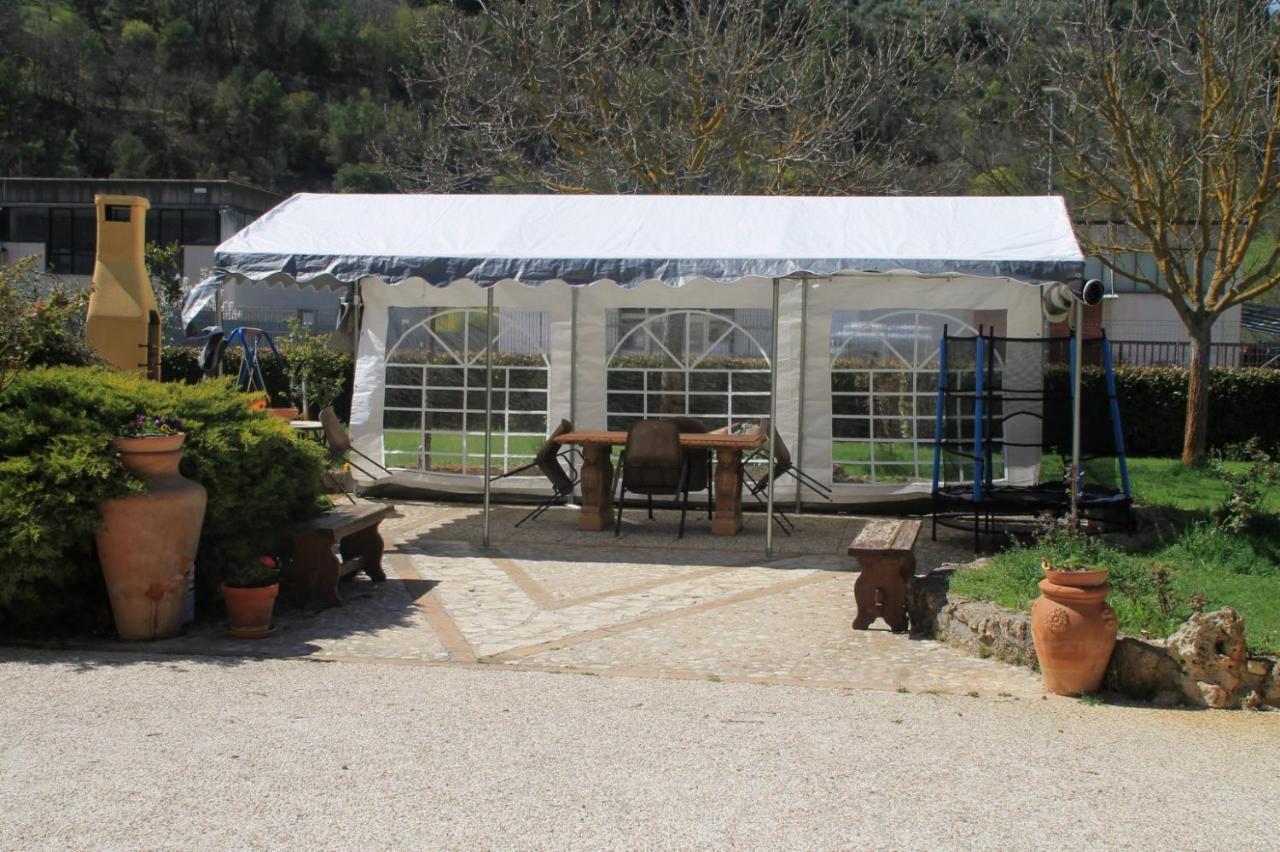 Ferienwohnung Mansarda Con Camino Montefranco Exterior foto