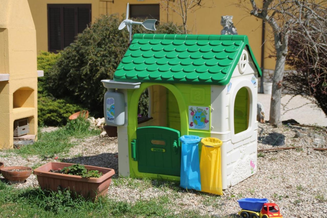 Ferienwohnung Mansarda Con Camino Montefranco Exterior foto