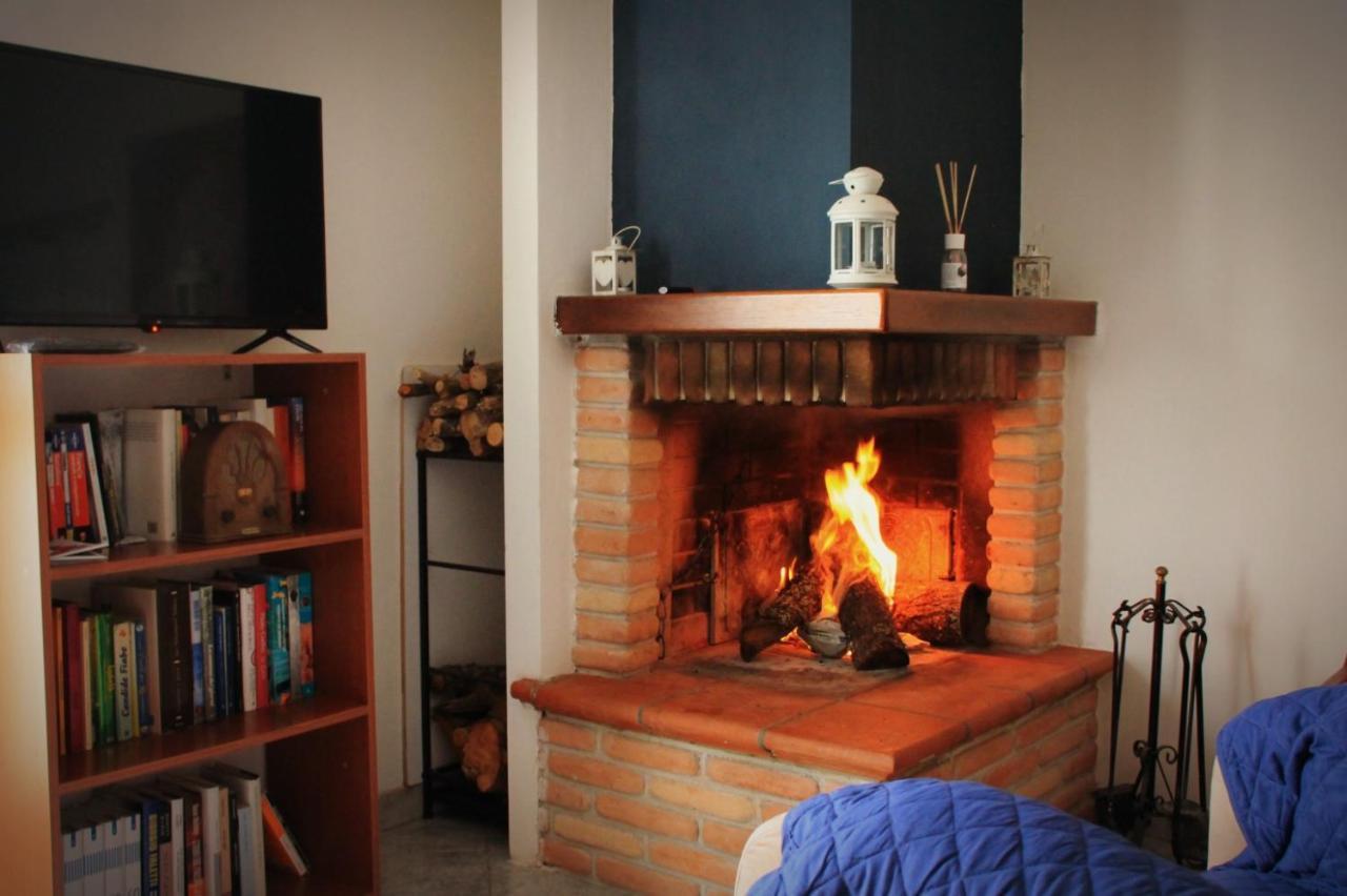 Ferienwohnung Mansarda Con Camino Montefranco Exterior foto